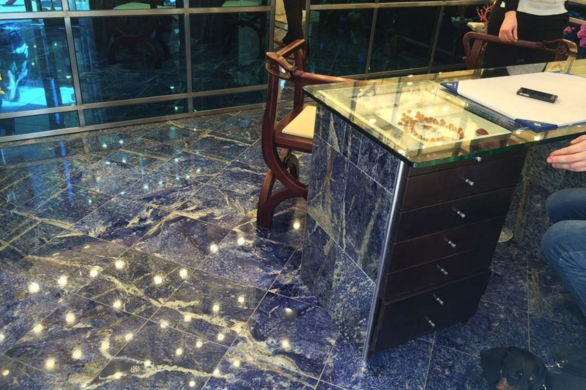 Ékszerüzlet, Capri szigetén