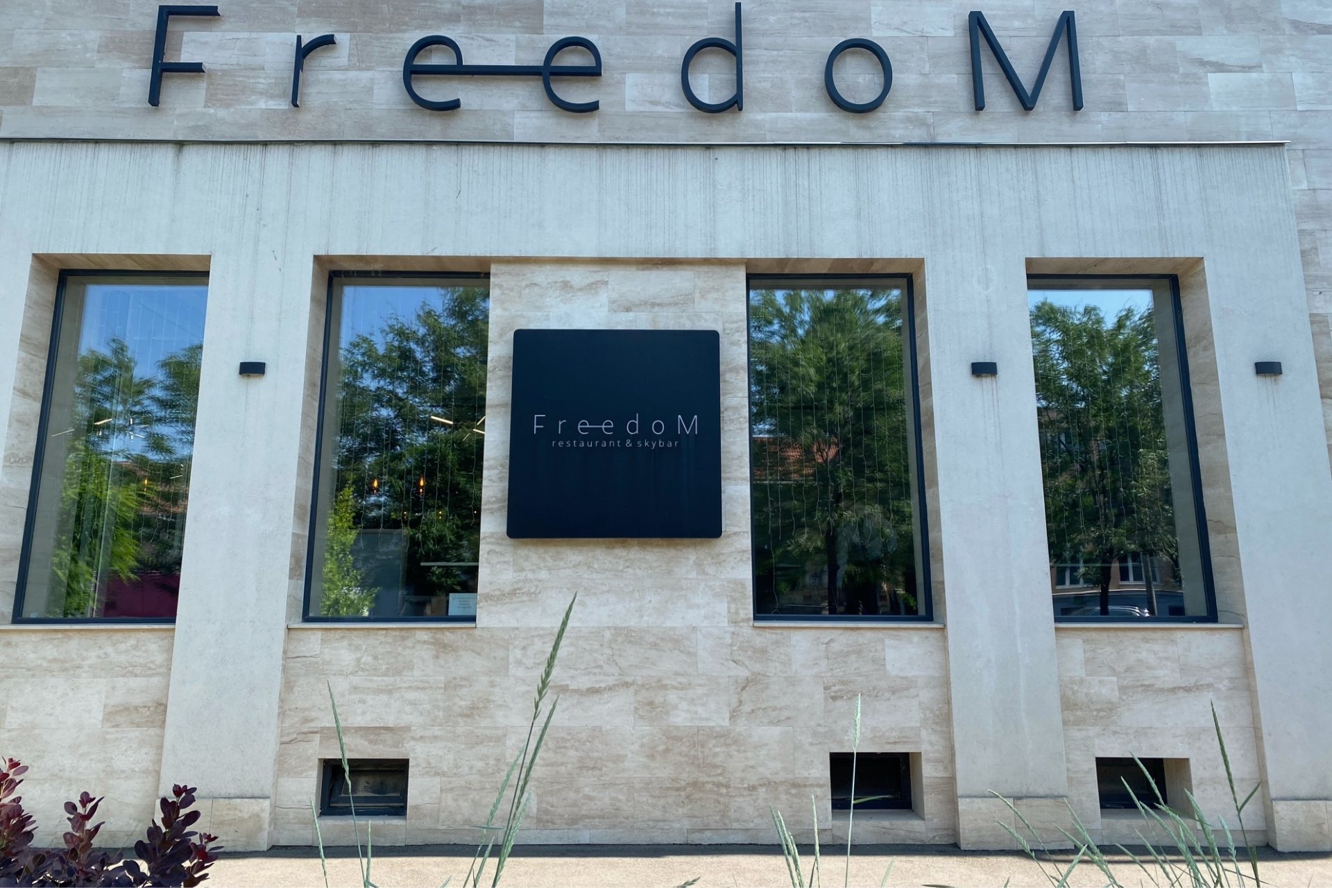Freedom Restaurant and Skybar, Debrecen